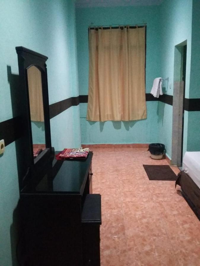Reddoorz Near Yuki Simpang Raya Mall Medan 2 Екстер'єр фото
