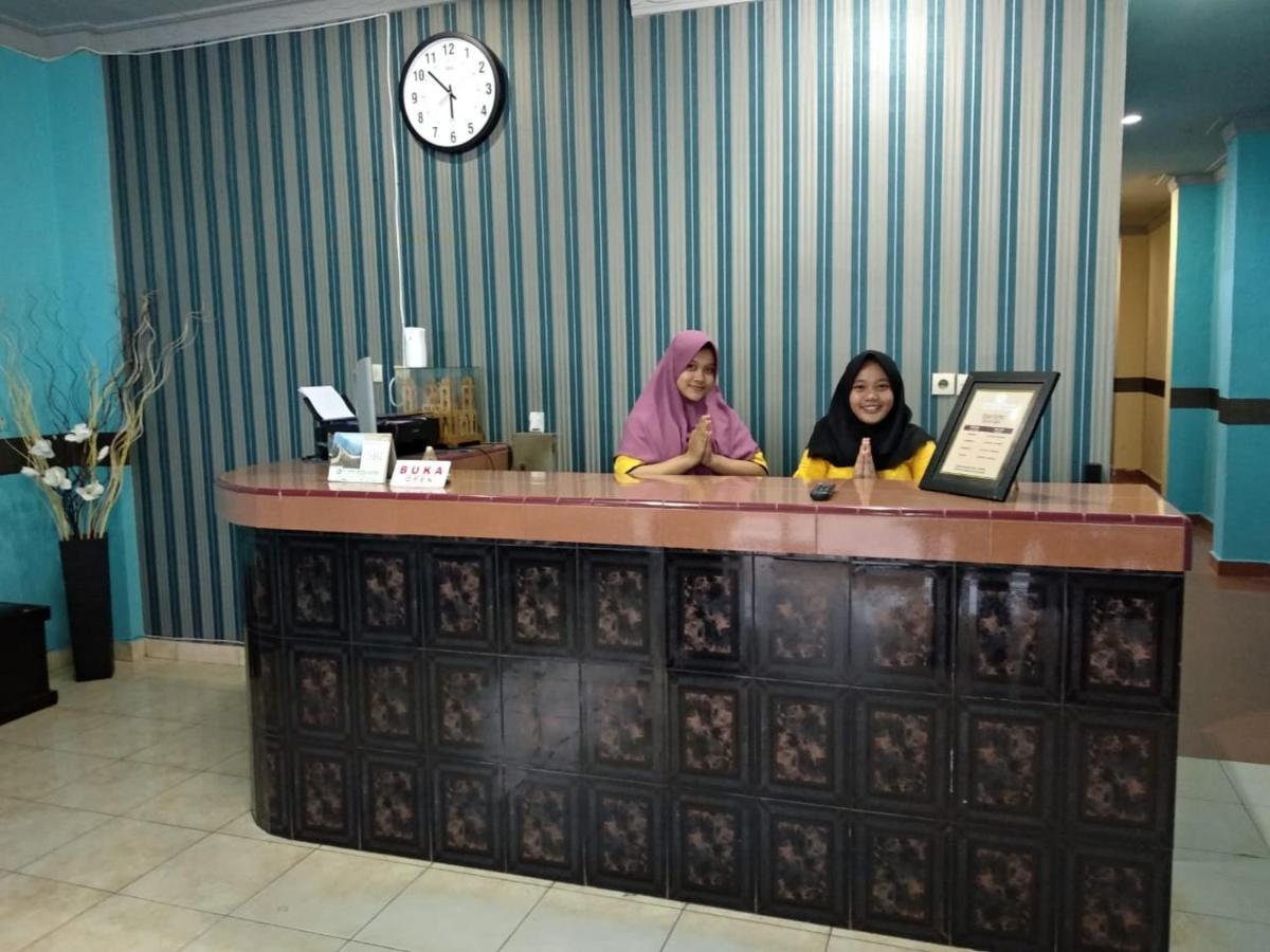 Reddoorz Near Yuki Simpang Raya Mall Medan 2 Екстер'єр фото