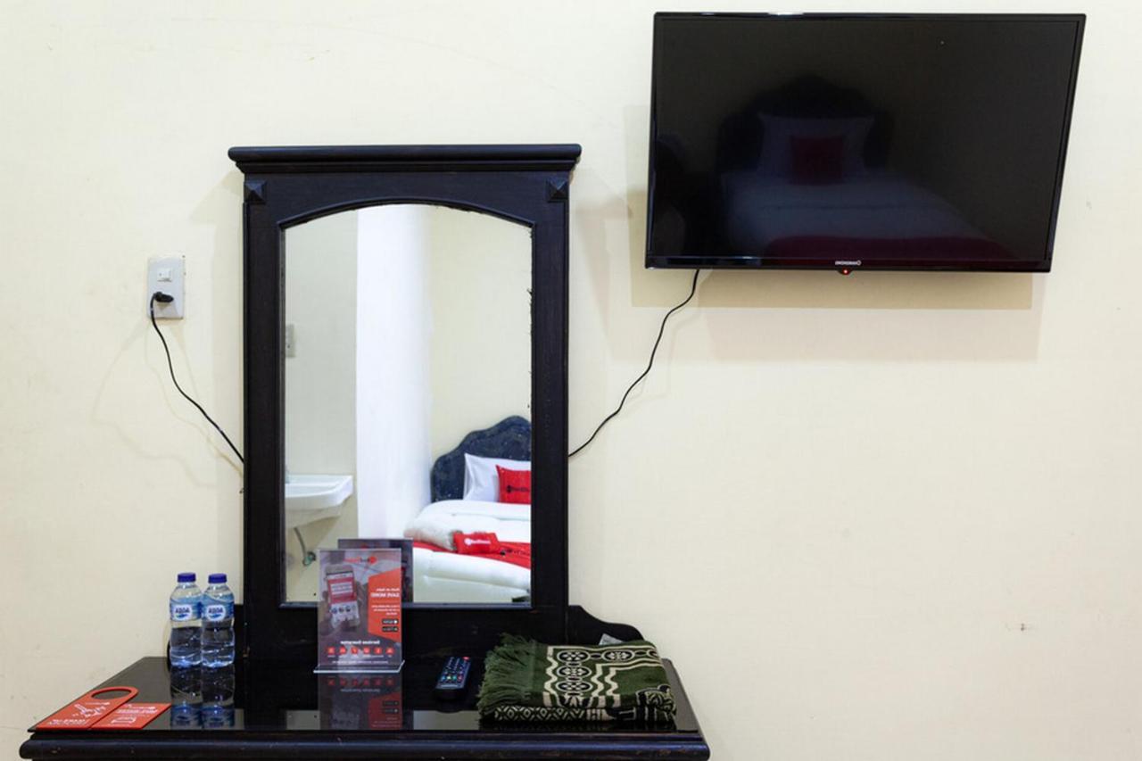 Reddoorz Near Yuki Simpang Raya Mall Medan 2 Екстер'єр фото