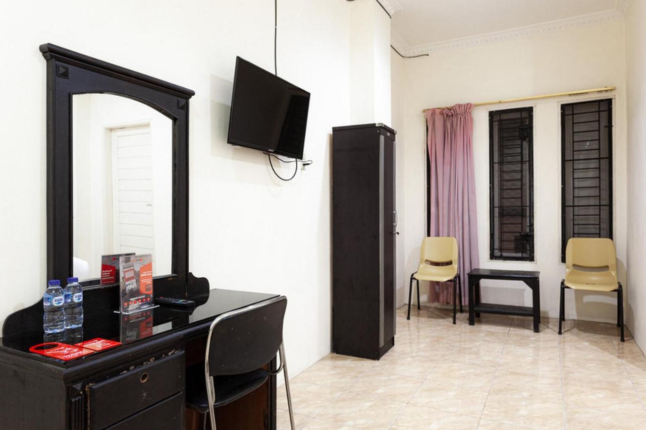 Reddoorz Near Yuki Simpang Raya Mall Medan 2 Екстер'єр фото