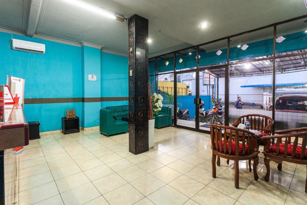 Reddoorz Near Yuki Simpang Raya Mall Medan 2 Екстер'єр фото