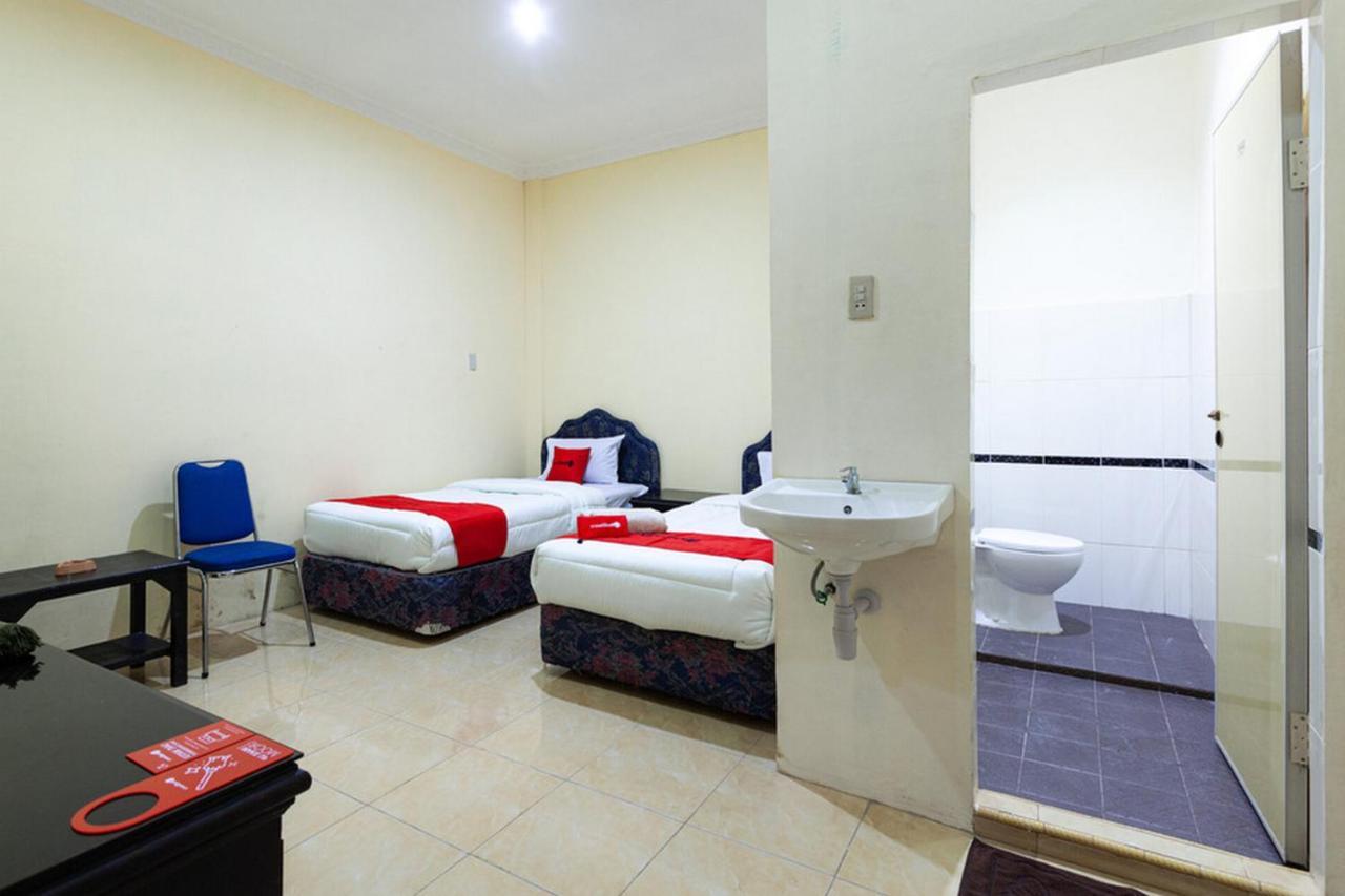 Reddoorz Near Yuki Simpang Raya Mall Medan 2 Екстер'єр фото